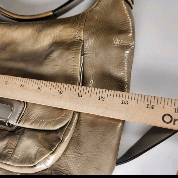 COACH Kristen Patent Leather Hobo Crossbody Bag Taupe Large 19299 - Picture 10 of 11